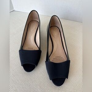 💥SALE💥 Sudini Black Size7 Shoes Peep Toe Wedge Wevly Patent